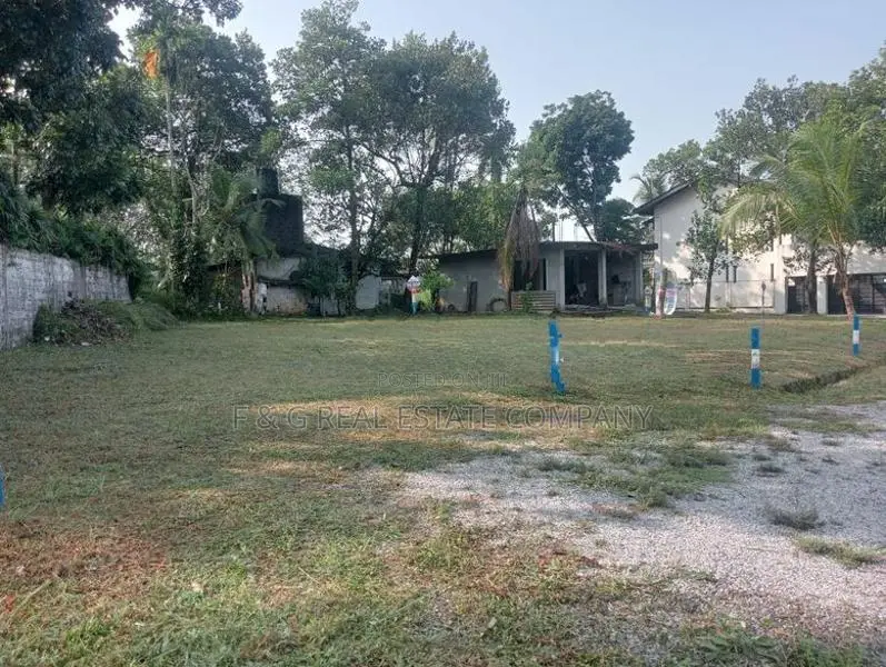 Luxury Land Plots Sale In Athurugiriya Town