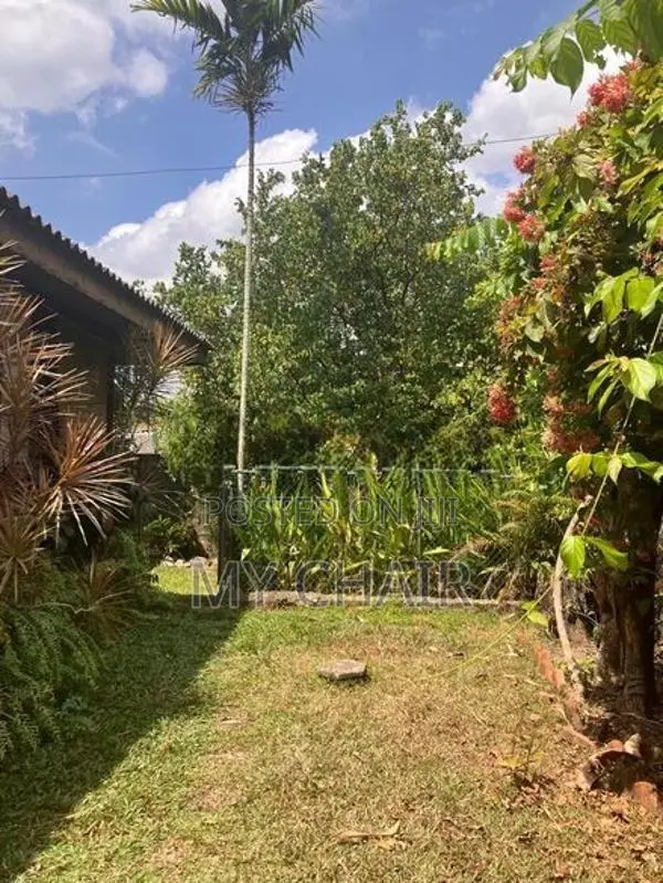Land With House For Sale in Thalawathugoda