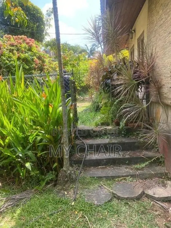 Land With House For Sale in Thalawathugoda