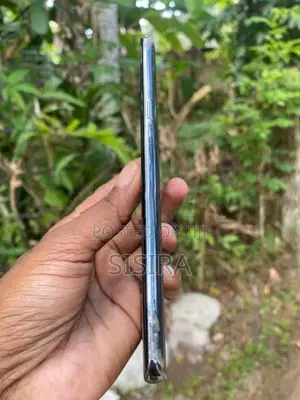 Samsung Galaxy S10 5G (Used)