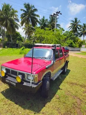 Nissan Dutsun 1983