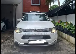 Mitsubishi Outlander 2015