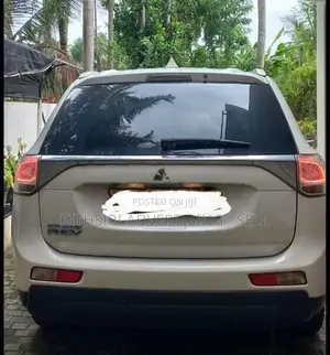 Mitsubishi Outlander 2015