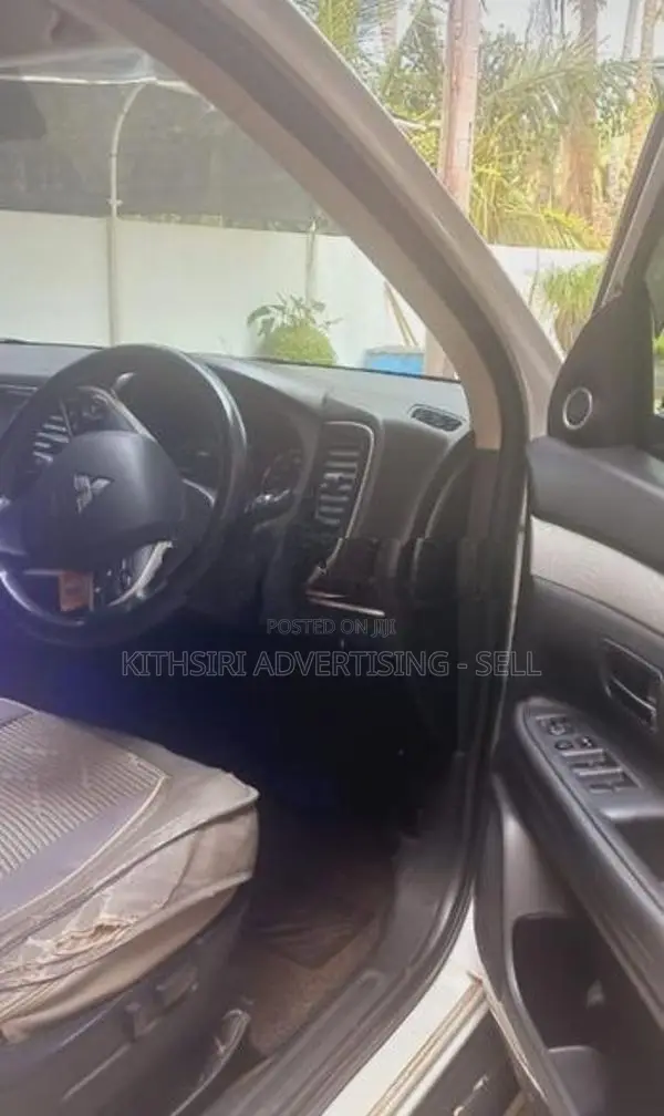 Mitsubishi Outlander 2015