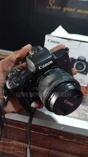 Canon M50 Mirrorless Camera