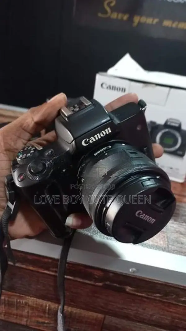 Canon M50 Mirrorless Camera