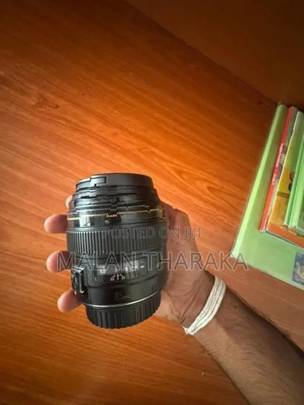 Canon 85mm 1.8F Lens