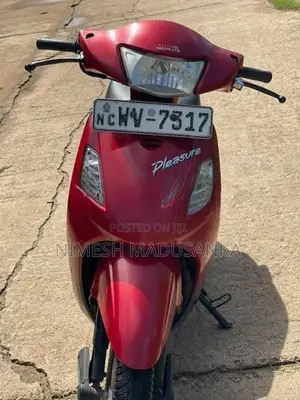 Hero Pleasure 100 2011