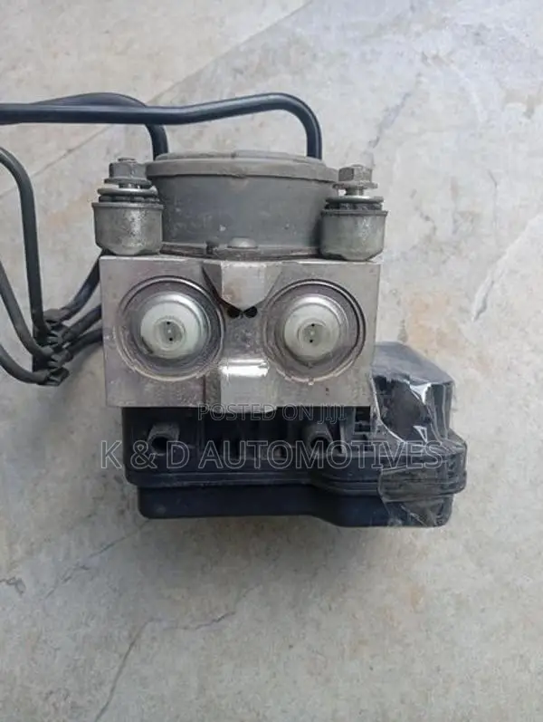 Toyota kDH ABS pump