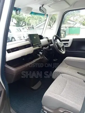 Honda N-Box G 2023