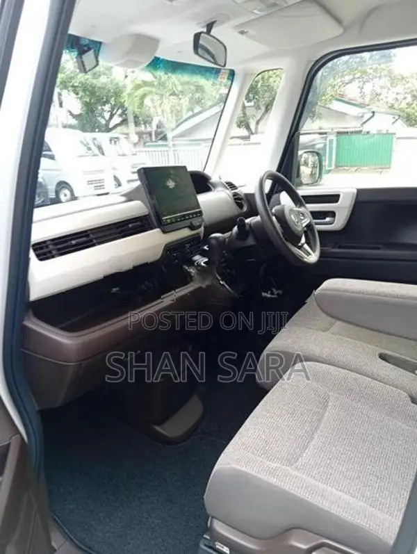 Honda N-Box G 2023