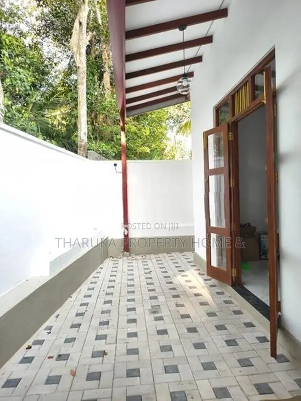 Brand New House for Sale Kesbewa