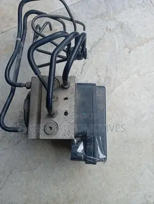 Toyota kDH ABS pump
