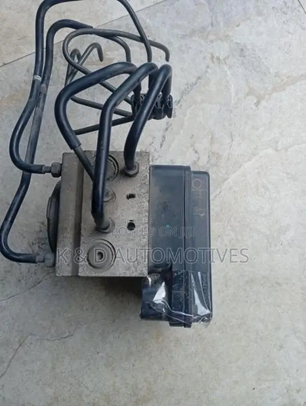 Toyota kDH ABS pump