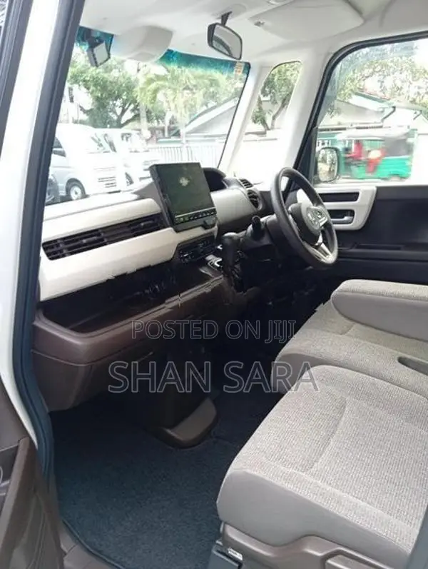Honda N-Box G 2023