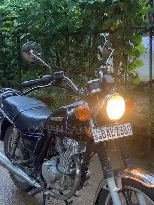 Suzuki GN 125 2013