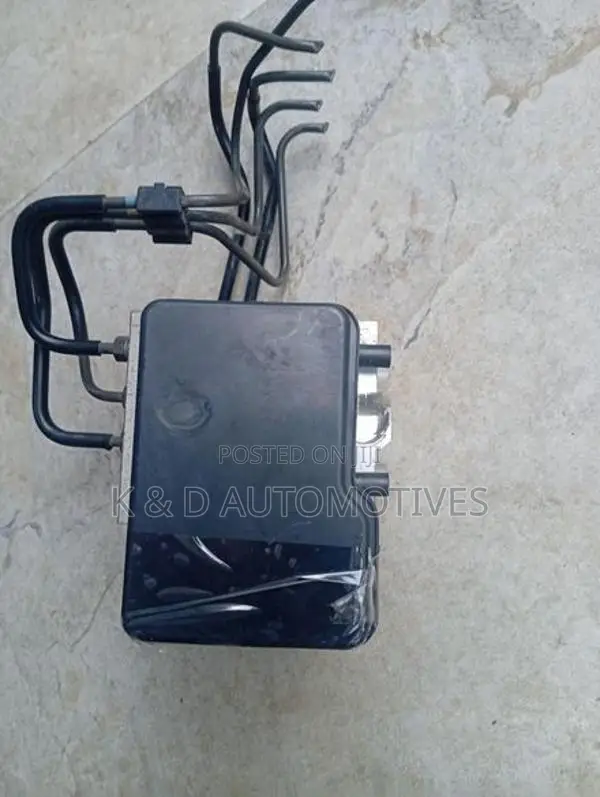 Toyota kDH ABS pump