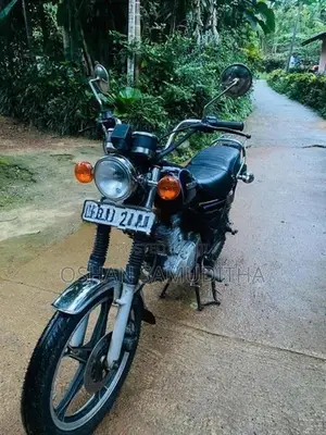 Suzuki GN 125 2013