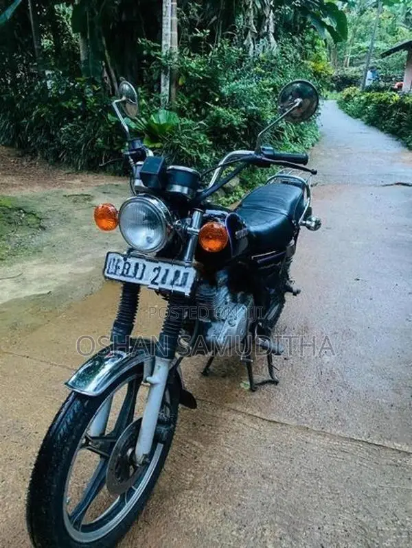 Suzuki GN 125 2013
