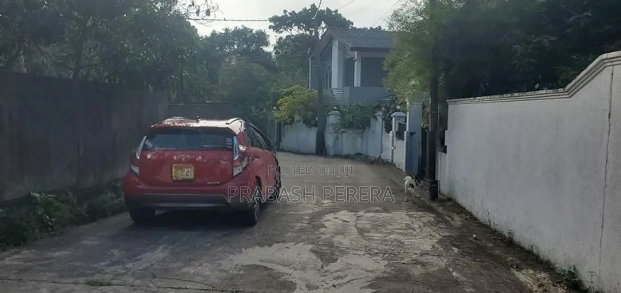 18 Perches Land for Sale in Thalawathugoda