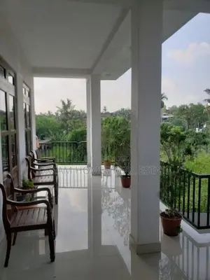 Modern 3-Storey Luxury House for Sale – Prime Pannipitiya Location