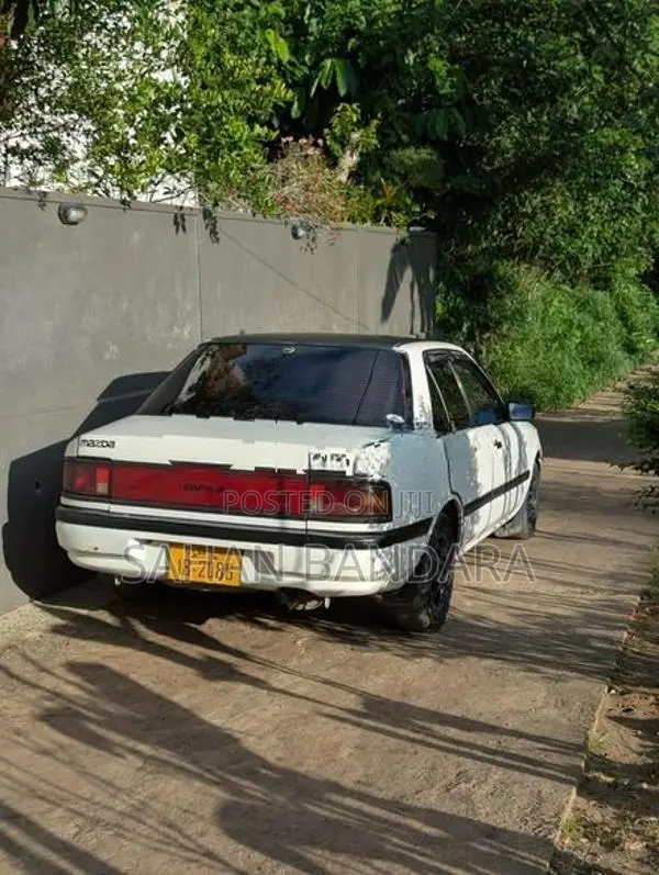 Mazda Familia BG3P 1989
