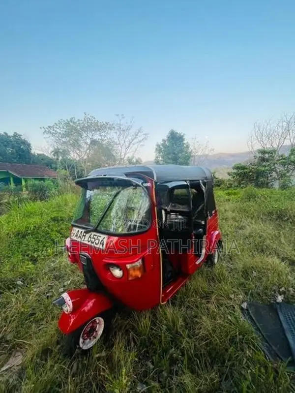 Bajaj RE Three wheel 2013
