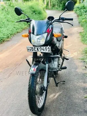 Bajaj CT100 2016