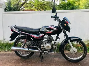 Bajaj CT100 2016