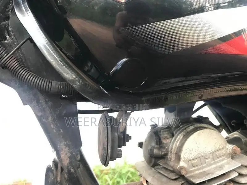 Bajaj CT100 2016