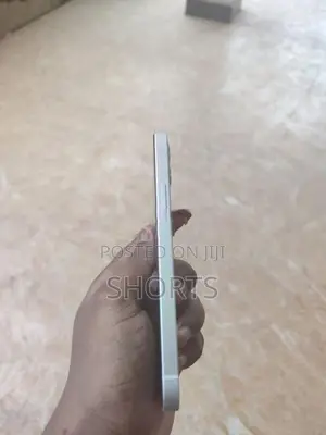 Apple iPhone 12 (Used)
