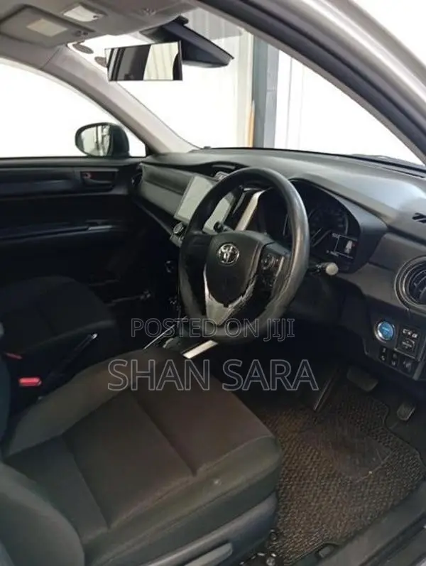 Toyota Corolla fielder 2023