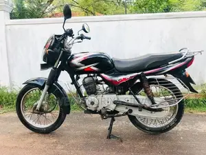 Bajaj CT100 2016