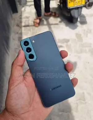 Samsung Galaxy S22 (Used)