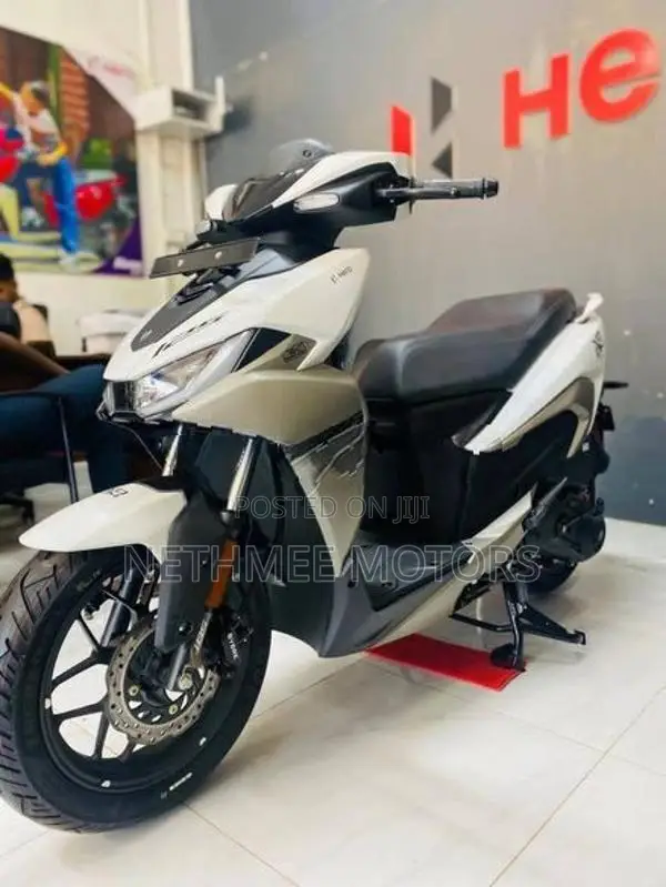 Hero XOOM 125R 2026