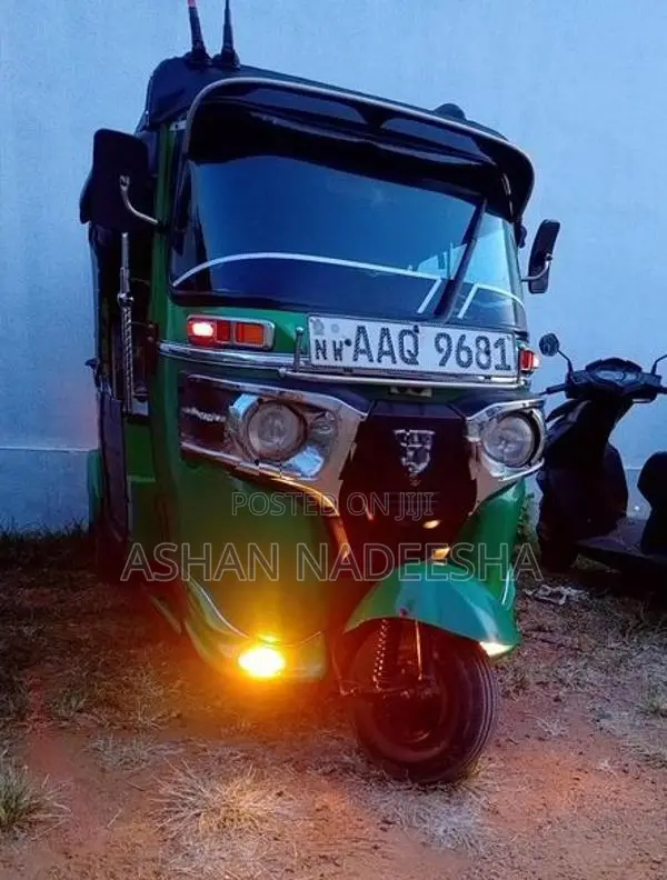 Bajaj RE 2014