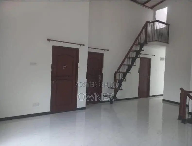 Three Story House for Rent in Piliyandala