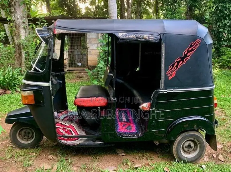 Bajaj RE 2010