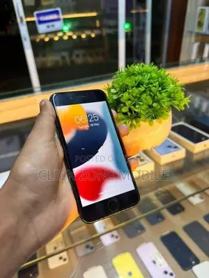Apple iPhone 7 128GB (Used)