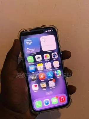 Apple iPhone 16 (Used)