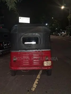Bajaj RE 2001
