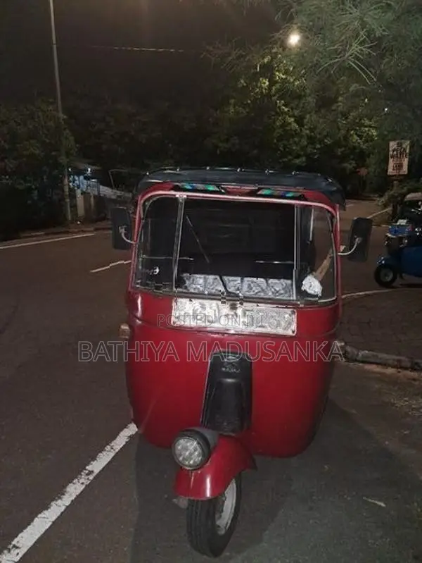 Bajaj RE 2001