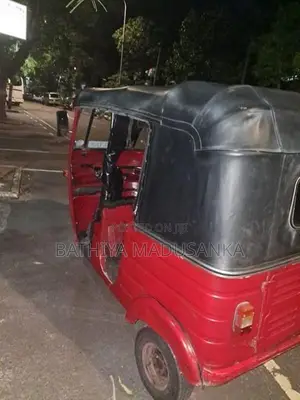 Bajaj RE 2001