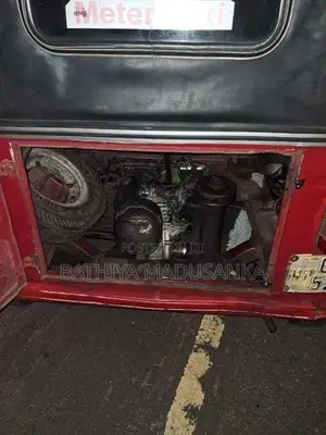Bajaj RE 2001