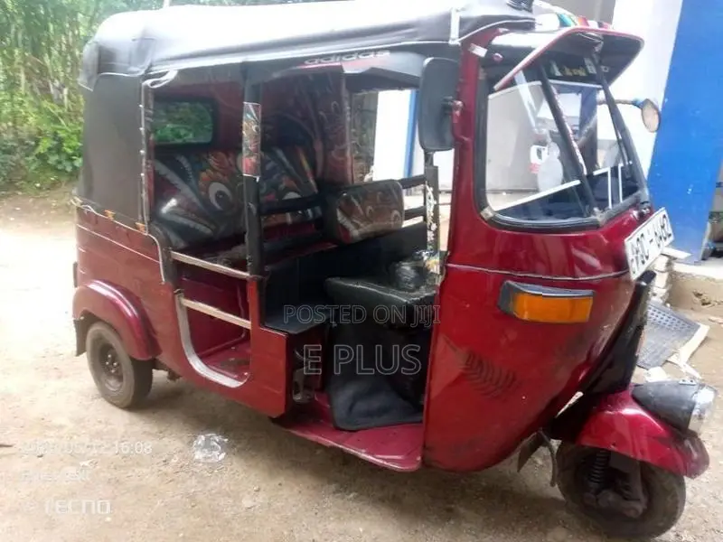 Bajaj RE QC-6462 2005