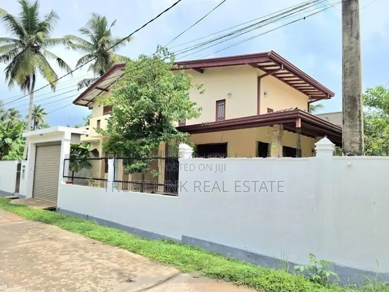 Two Storey House for Sale in Udugampola Gampaha
