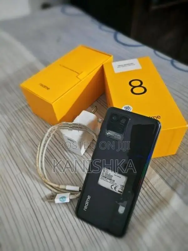 Realme 8 8GB (Used)