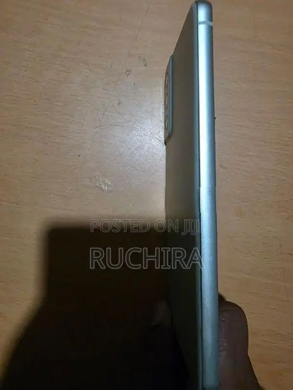 Samsung Galaxy S21 FE (Used)