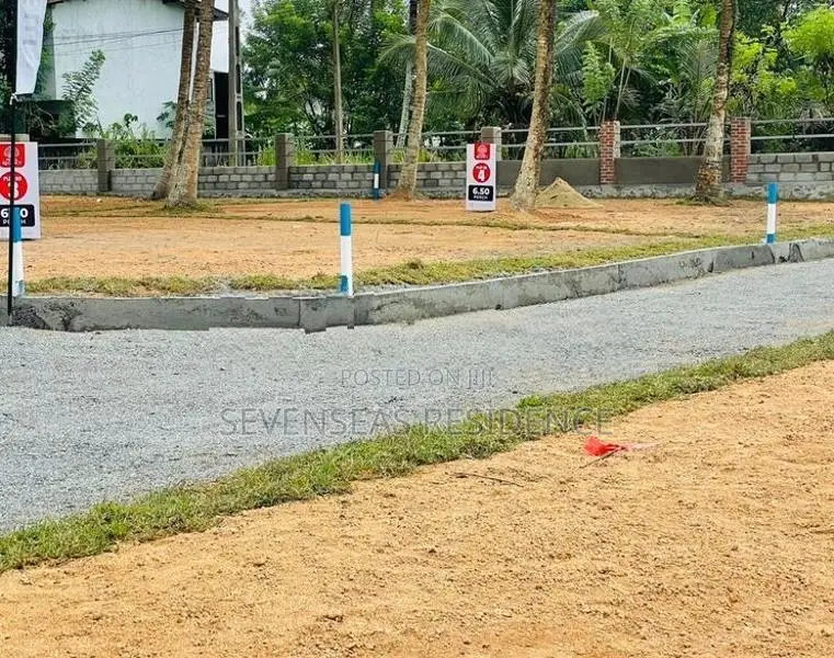 Residential plots for sale near Kahathuduwa expressway