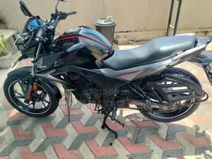 Honda CB Hornet 2017